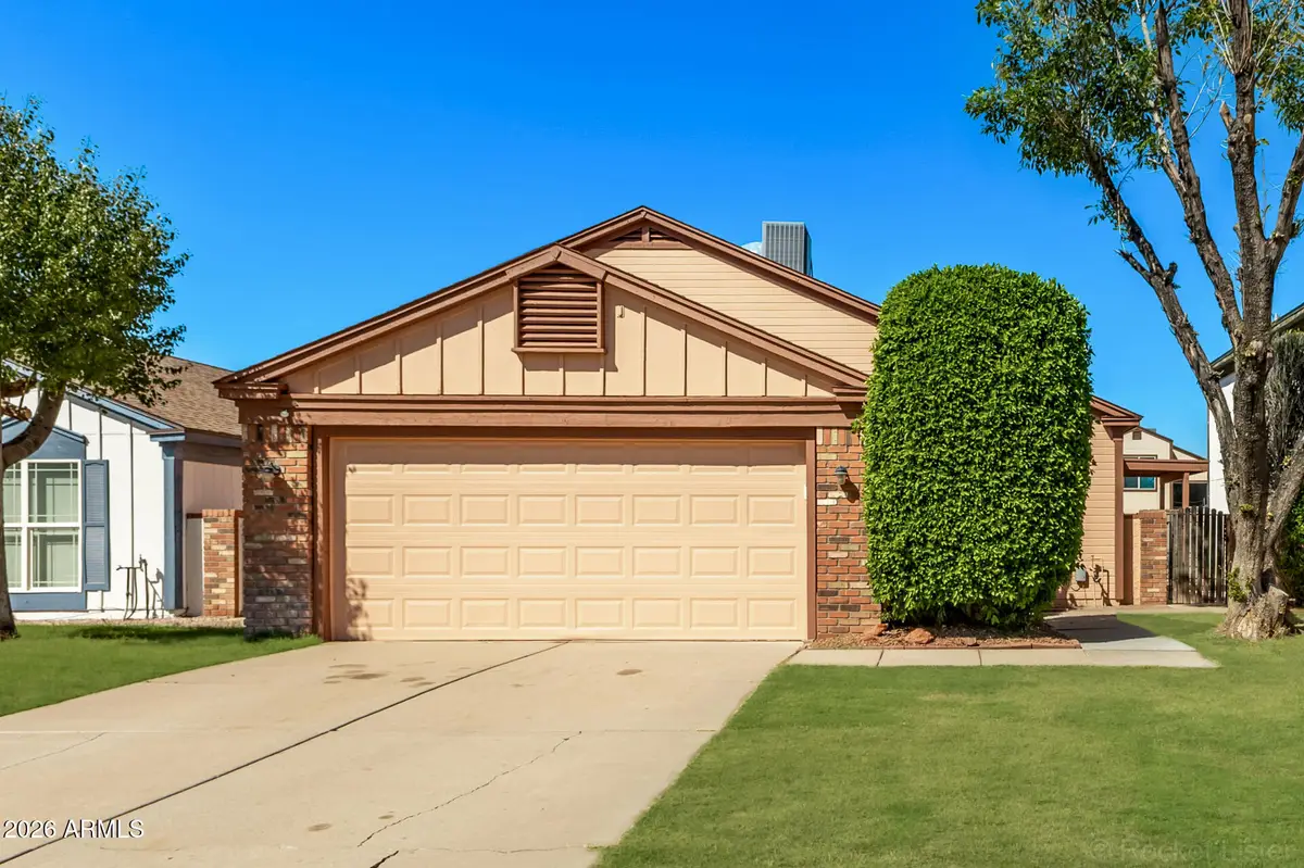 842 E Manor Drive, Chandler, AZ 85225 - #1