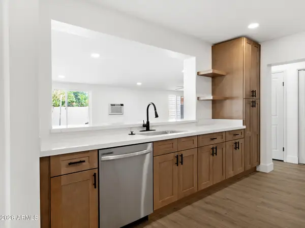 684 W Carla Vista Drive, Chandler, AZ 85225