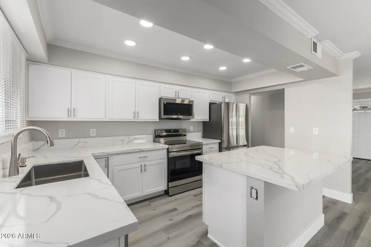 7701 W Fairmount Avenue, Phoenix, AZ 85033 - #1