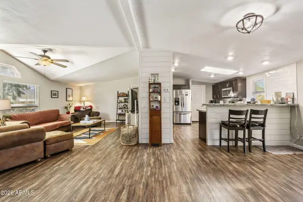 42027 N 3rd Street, Phoenix, AZ 85086