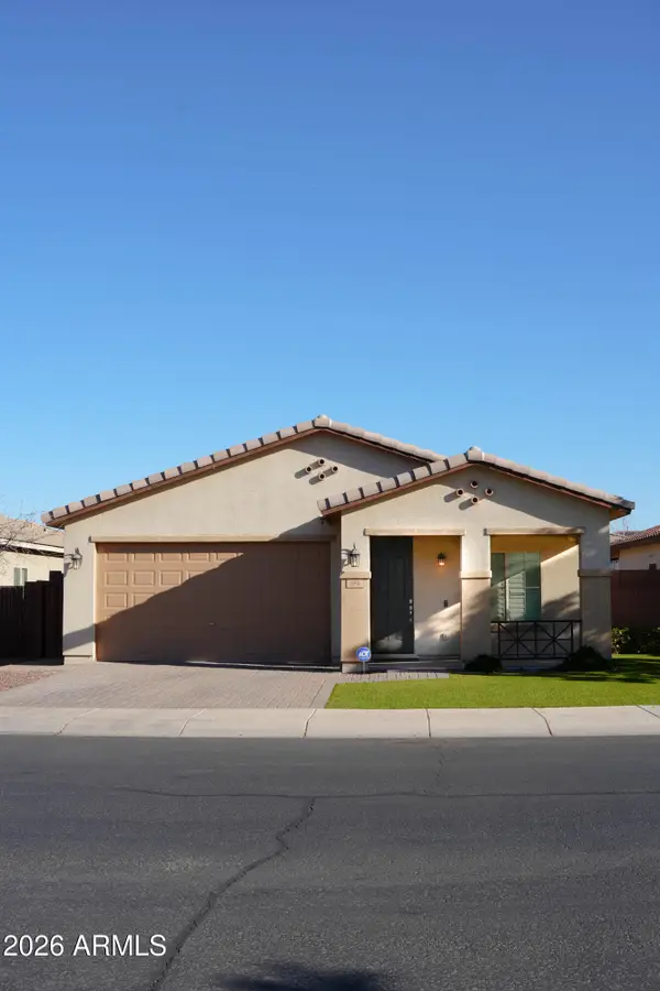 884 W Whistling Thorn Avenue, Queen Creek, AZ 85140