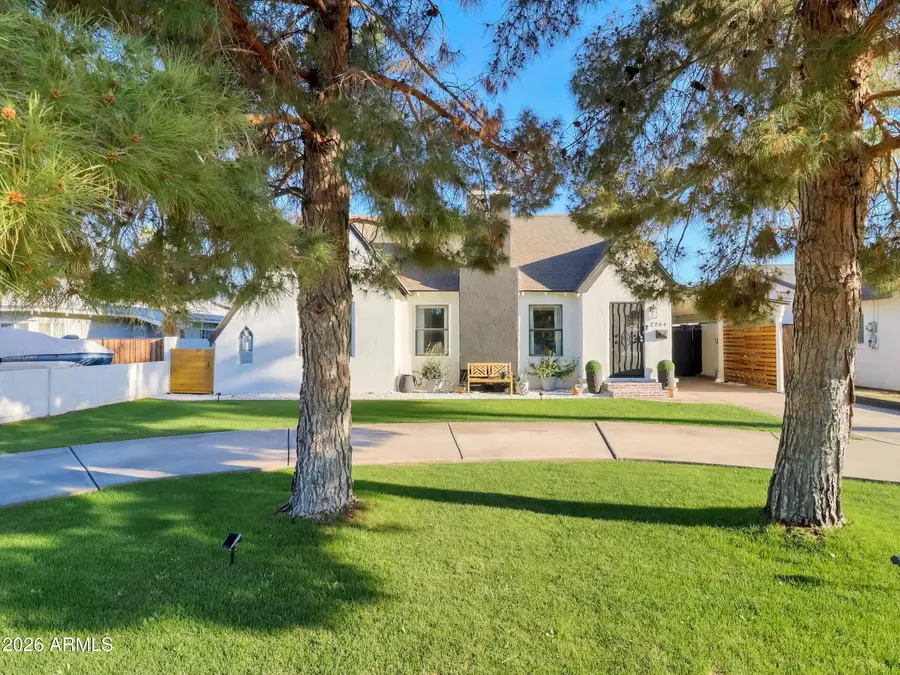 2204 E Whitton Avenue N, Phoenix, AZ 85016 - #2