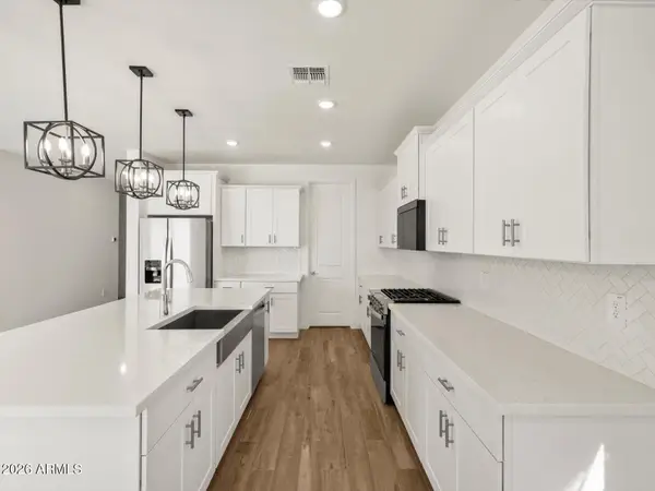 2539 E Vintage Drive, San Tan Valley, AZ 85143