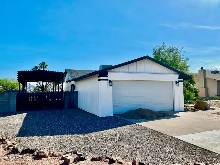 2577 E Sweetwater Avenue, Phoenix, AZ 85032 - #2