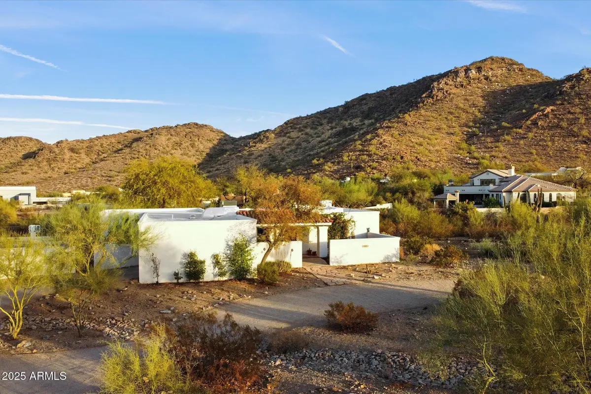 9249 N 40th Street, Phoenix, AZ 85028 - #1