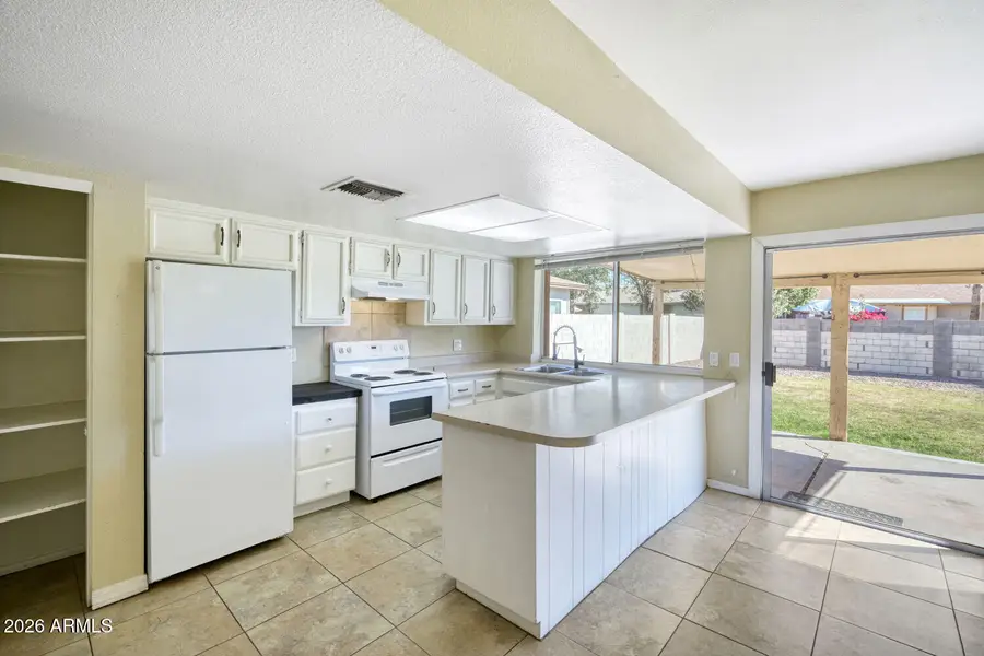 1064 E Hoover Avenue, Mesa, AZ 85204 - #2