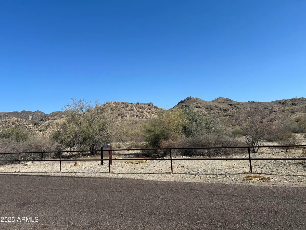 520 W Mcneil Street, Phoenix, AZ 85041 - #1