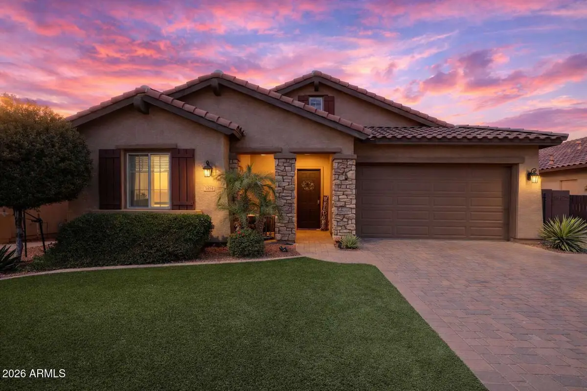 1484 W Calabash Avenue, San Tan Valley, AZ 85140 - #1