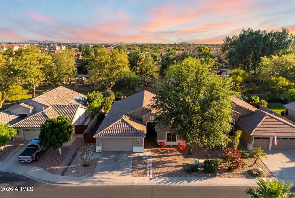 235 W Goldfinch Way, Chandler, AZ 85286 - #1