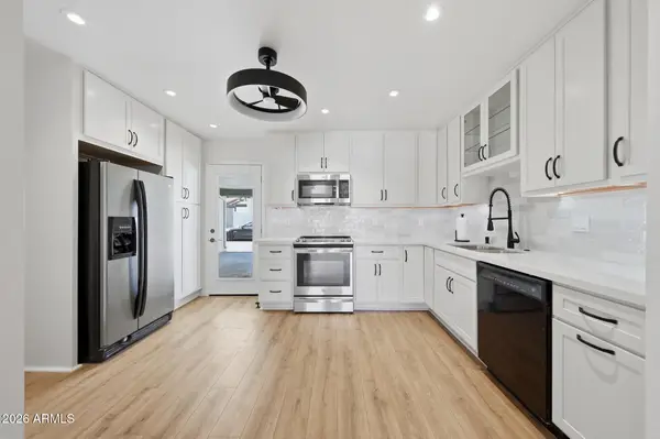 2847 N 49th Place, Phoenix, AZ 85008