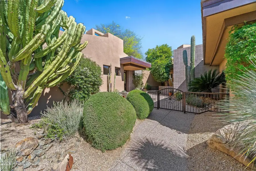 10675 E Fernwood Lane, Scottsdale, AZ 85262 - #2