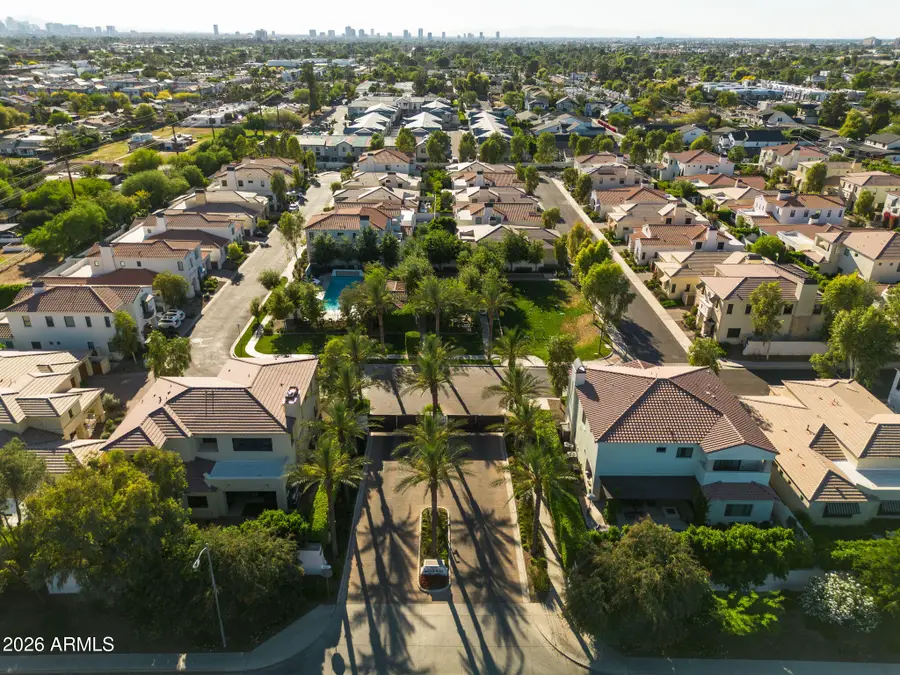 3912 E Crittenden Lane, Phoenix, AZ 85018 - #3