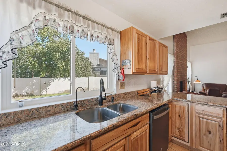 10121 W Montecito Avenue, Phoenix, AZ 85037 - #2