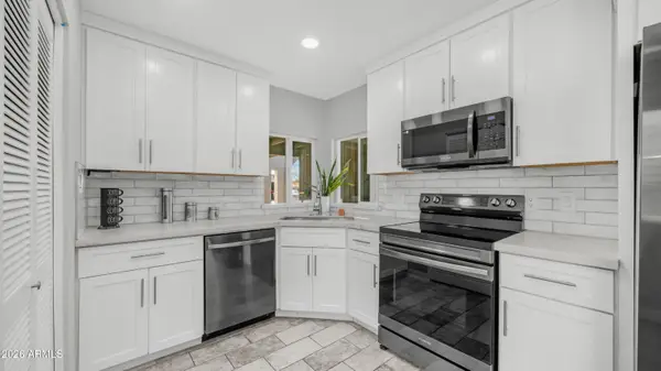 610 E Royal Palm Square N, Phoenix, AZ 85020