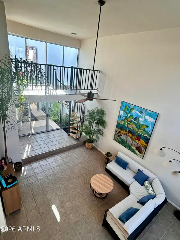 3243 E Camelback Road, Phoenix, AZ 85018