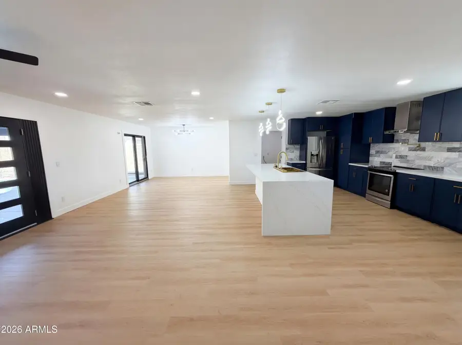 5524 N 39th Avenue, Phoenix, AZ 85019 - #3