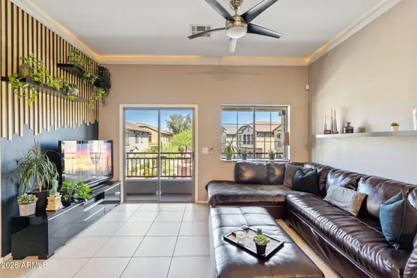 2725 E Mine Creek Road #2056, Phoenix, AZ 85024