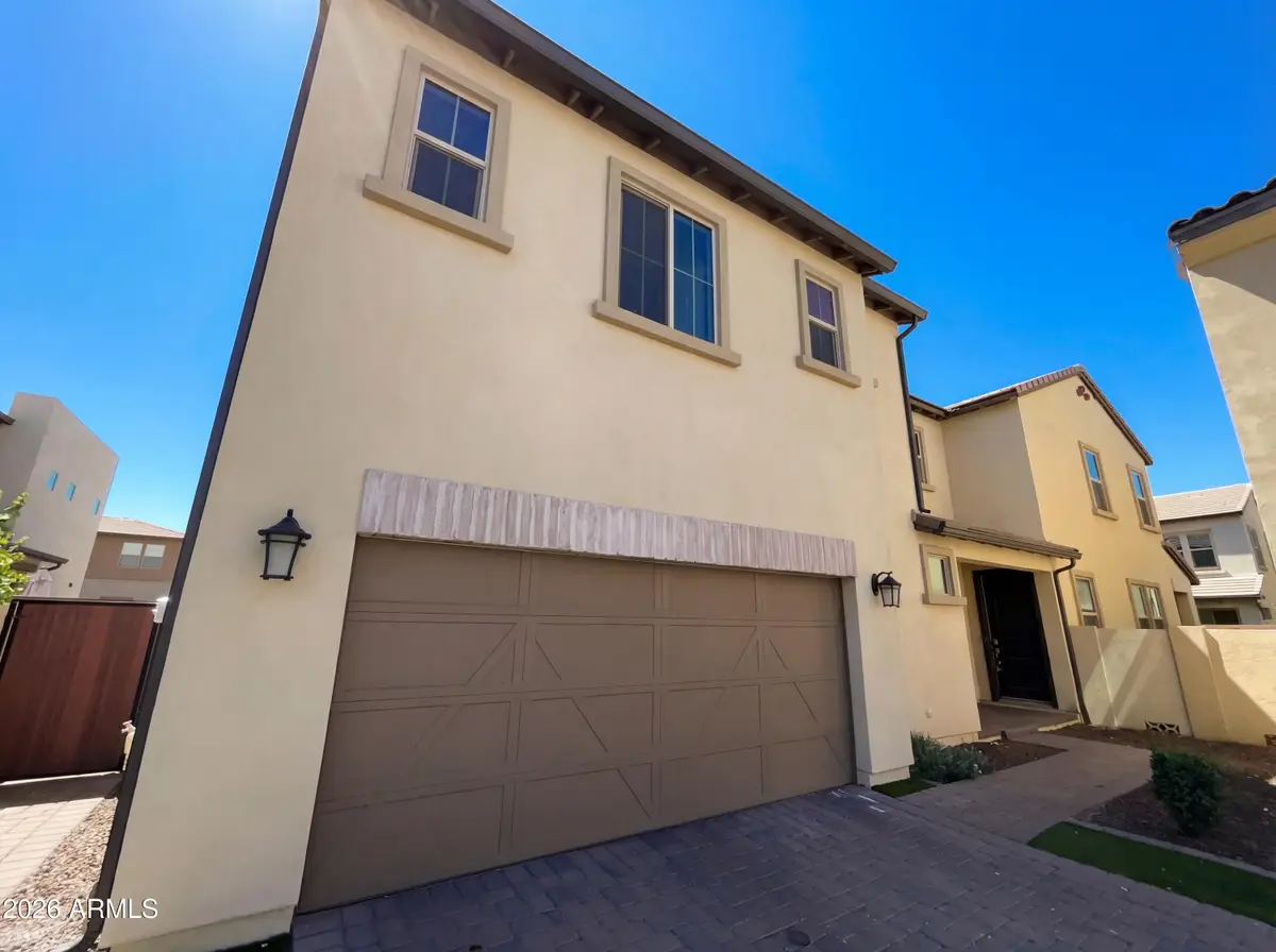 1952 S Follett Way, Gilbert, AZ 85295 - #1