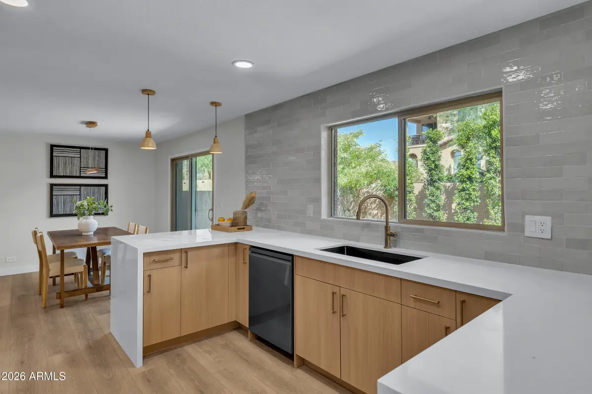 1010 E Lois Lane, Phoenix, AZ 85020 - #1