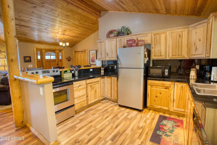 905 W Navajo Lane, Lakeside, AZ 85929 - #2