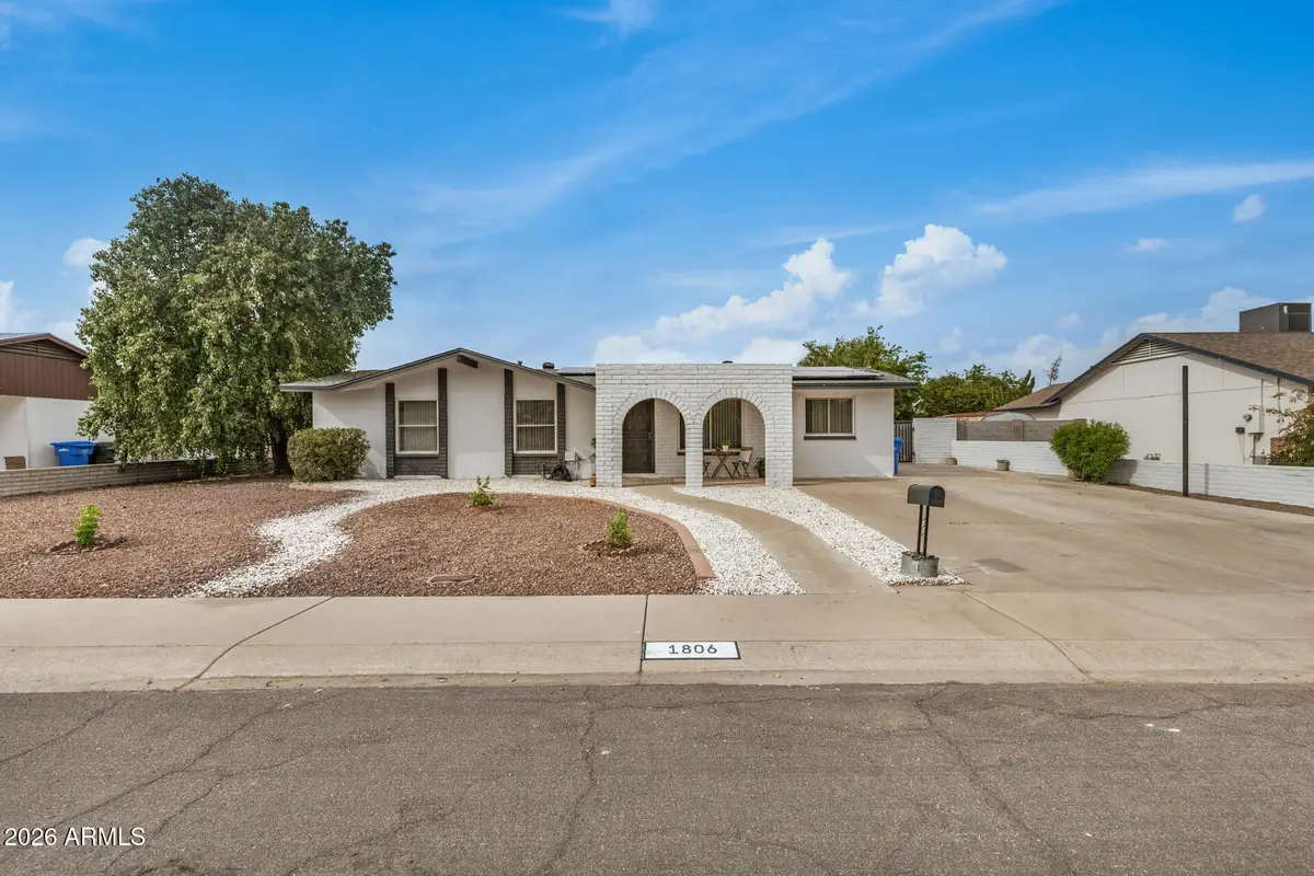 1806 W Kerry Lane, Phoenix, AZ 85027 - #1