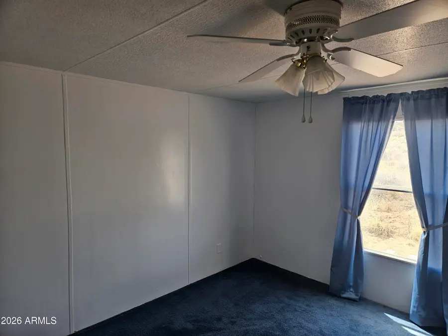 6472 River Road, Holbrook, AZ 85942 - #2
