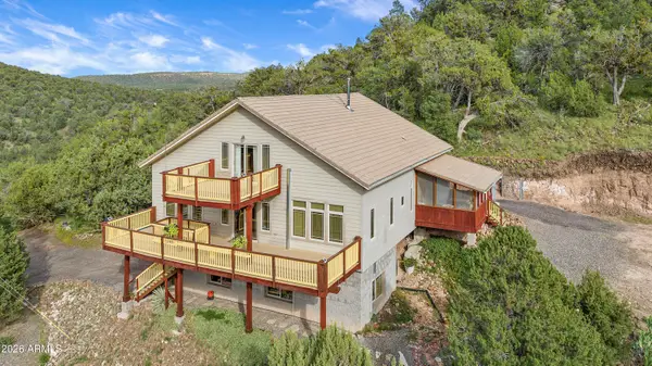 32957 W Bucks Road, Seligman, AZ 86337