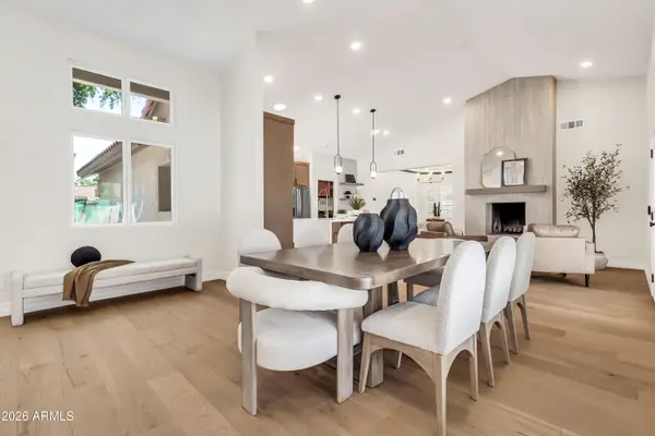 940 E Secretariat Drive, Tempe, AZ 85284