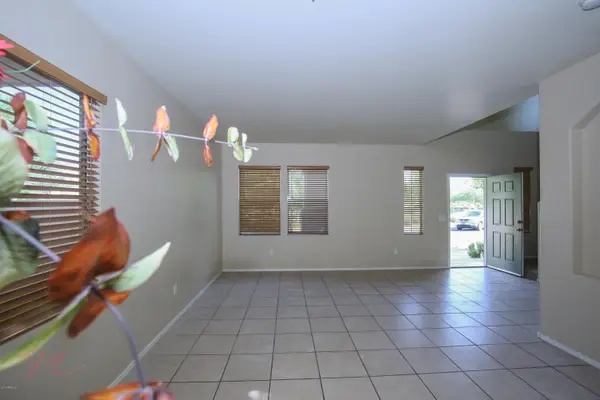 1384 S Heron Lane, Gilbert, AZ 85296