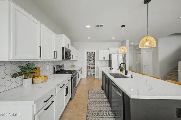 586 W Chapawee Trail, Queen Creek, AZ 85140