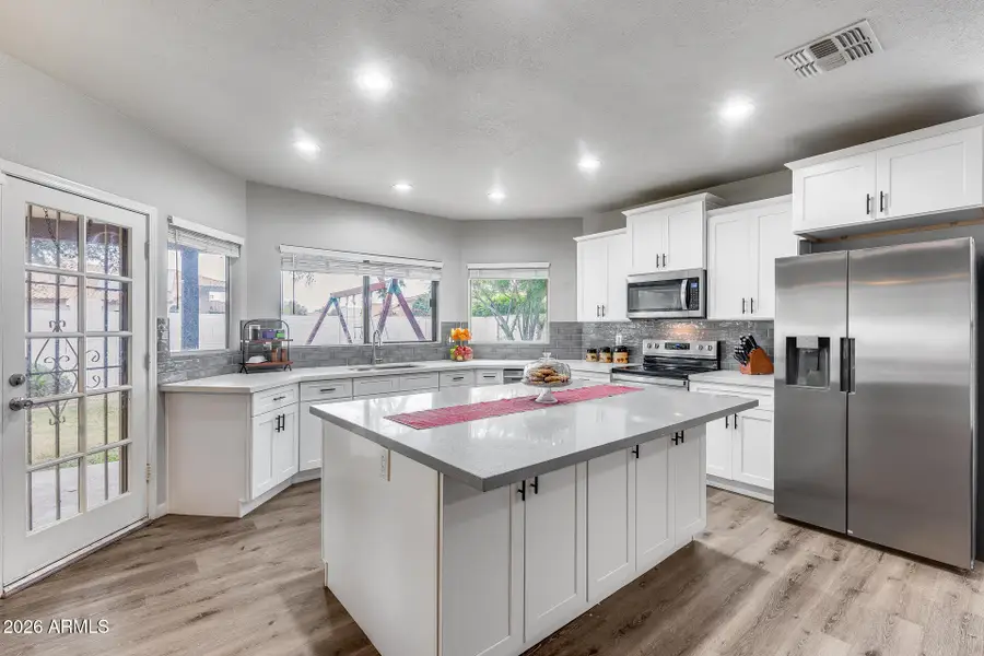 1042 W Newport Beach Drive, Gilbert, AZ 85233 - #3