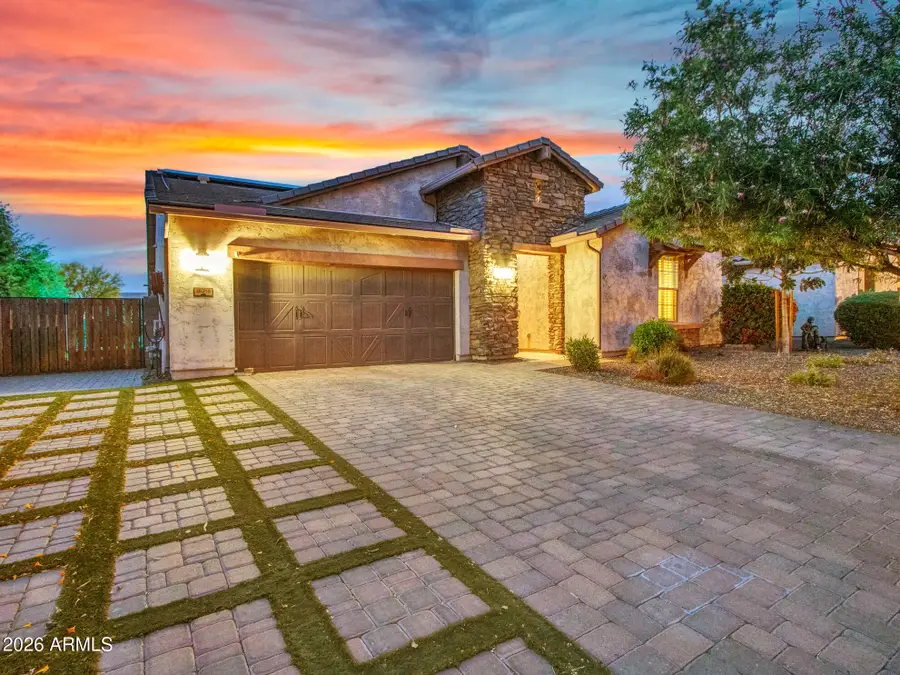 18216 W Montecito Avenue, Goodyear, AZ 85395 - #2