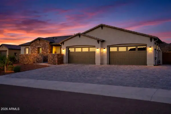 43423 N National Court, New River, AZ 85087