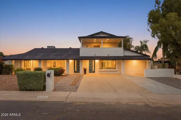 2218 E Sunnyside Drive, Phoenix, AZ 85028