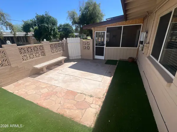 10013 W Lakeview Circle N, Sun City, AZ 85351