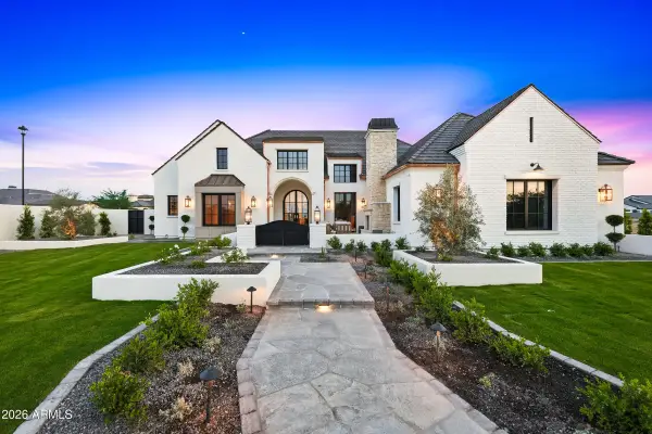 2635 E Los Altos Road, Gilbert, AZ 85297