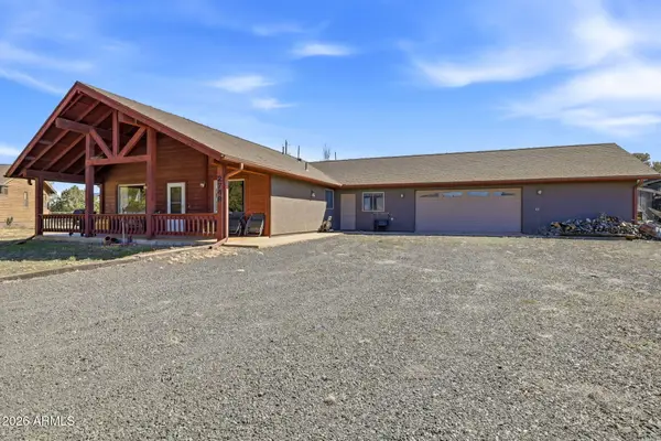 2746 Pine View Court, Overgaard, AZ 85933