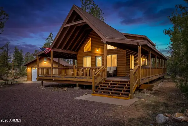 3166 Chevelon Road, Overgaard, AZ 85933