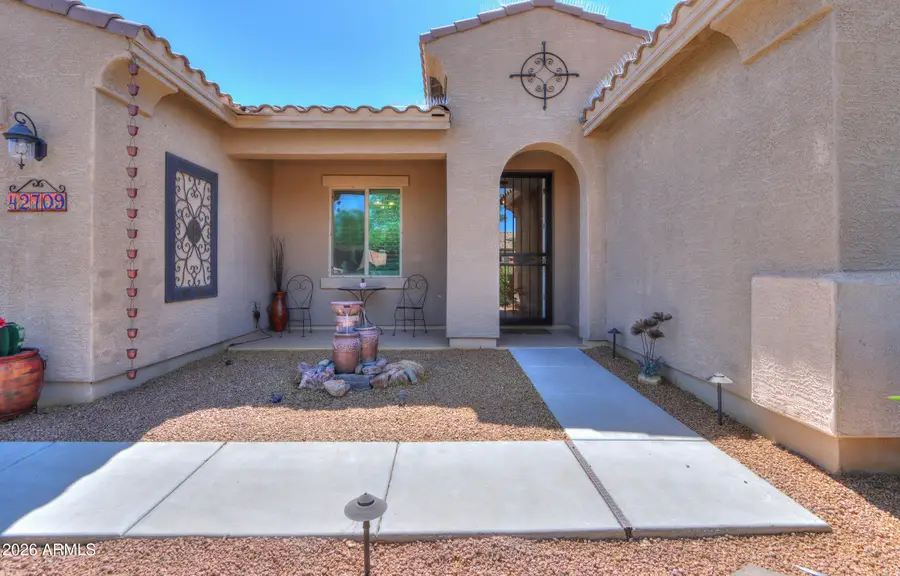 42709 W Kingfisher Drive, Maricopa, AZ 85138 - #2
