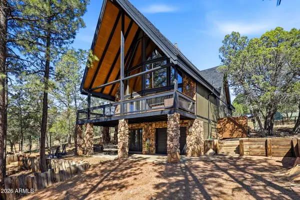 2250 Grizzly Drive, Overgaard, AZ 85933