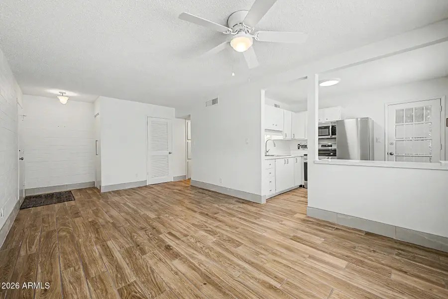 2633 W Rose Lane #B114, Phoenix, AZ 85017 - #3