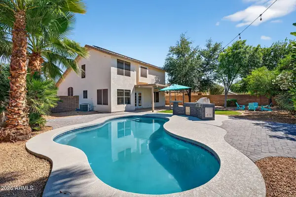 2208 S Peppertree Court, Gilbert, AZ 85295