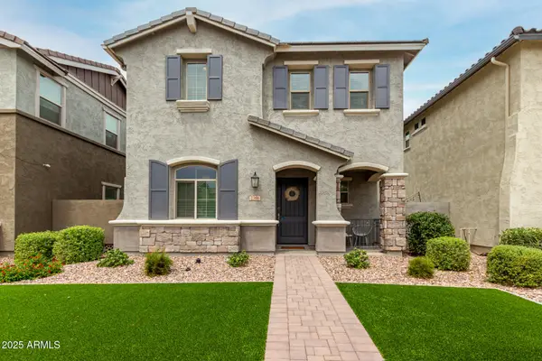 2566 S Betty Street, Gilbert, AZ 85295