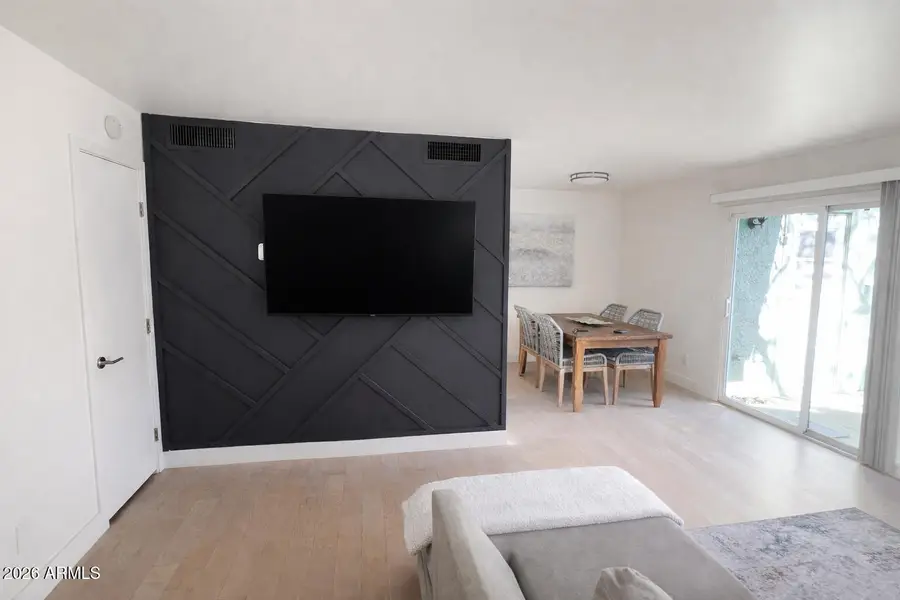 827 E Cochise Drive #B, Phoenix, AZ 85020 - #2