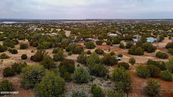 8423 Apache Drive, Show Low, AZ 85901