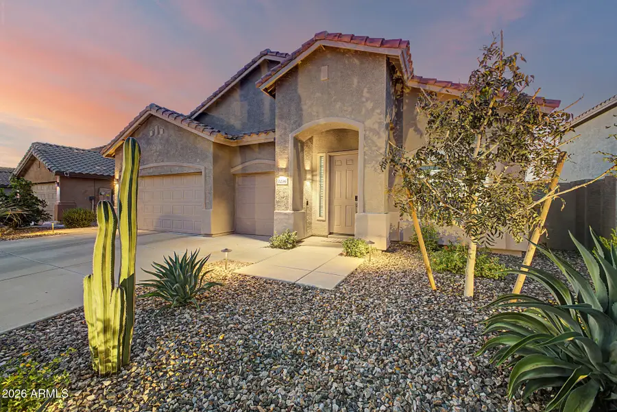 7236 W Paradise Lane, Peoria, AZ 85382 - #2