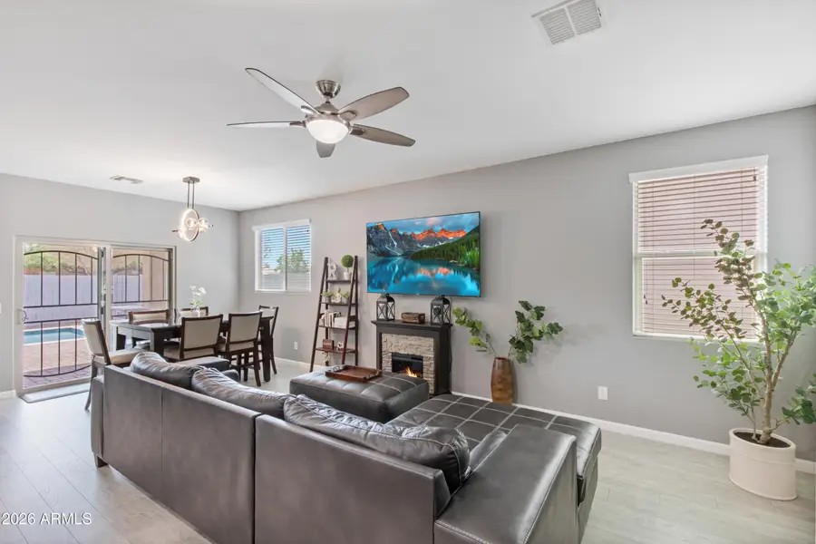 8407 N 61st Drive, Glendale, AZ 85302 - #3