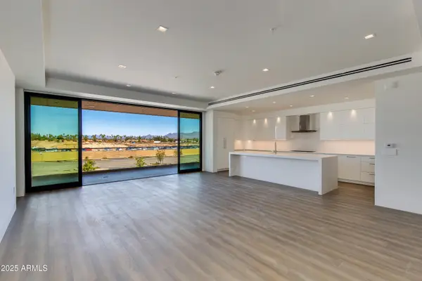 6587 N Palmeraie Boulevard #2011, Paradise Valley, AZ 85253