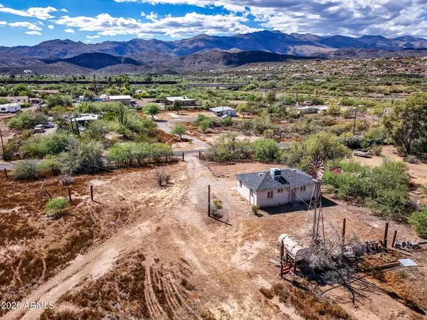 19755 E Palo Verde Lane, Black Canyon City, AZ 85324