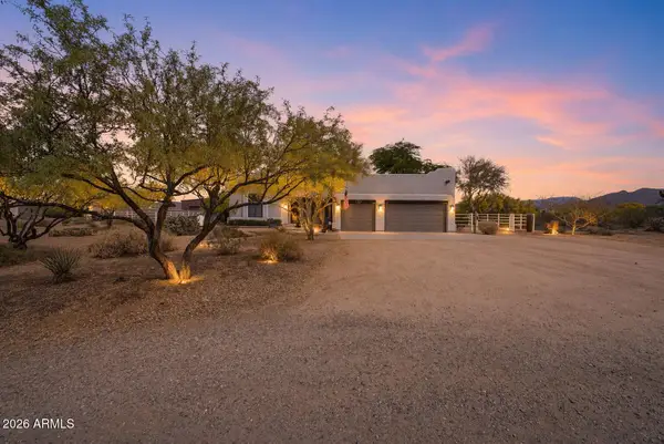 120 W Adamanda Drive, Phoenix, AZ 85086